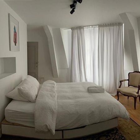 Duplex Dernier Etage Avec Terasse A Deux Pas De La Grand Place Brussels Ngoại thất bức ảnh