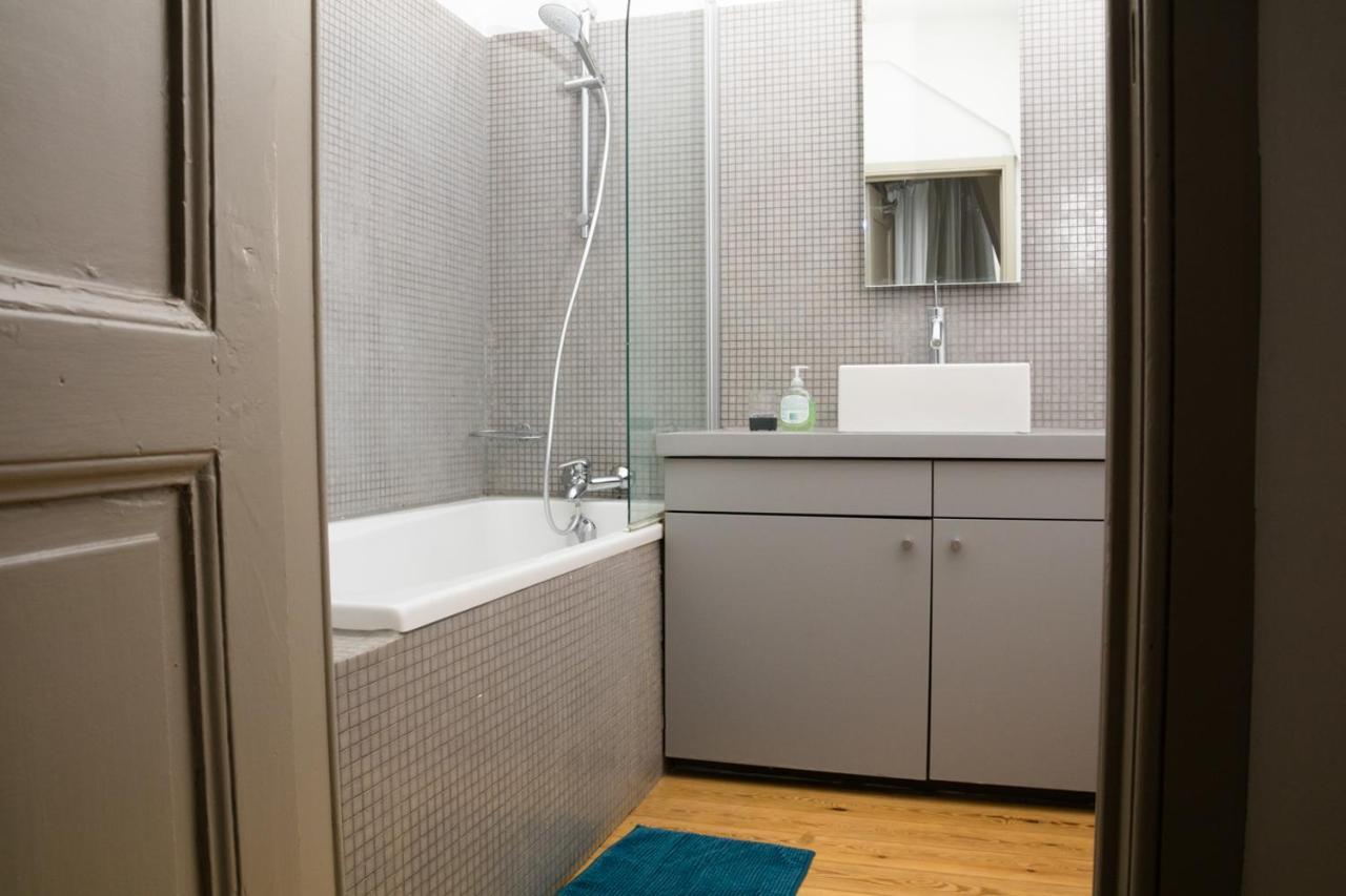 Duplex Dernier Etage Avec Terasse A Deux Pas De La Grand Place Brussels Ngoại thất bức ảnh