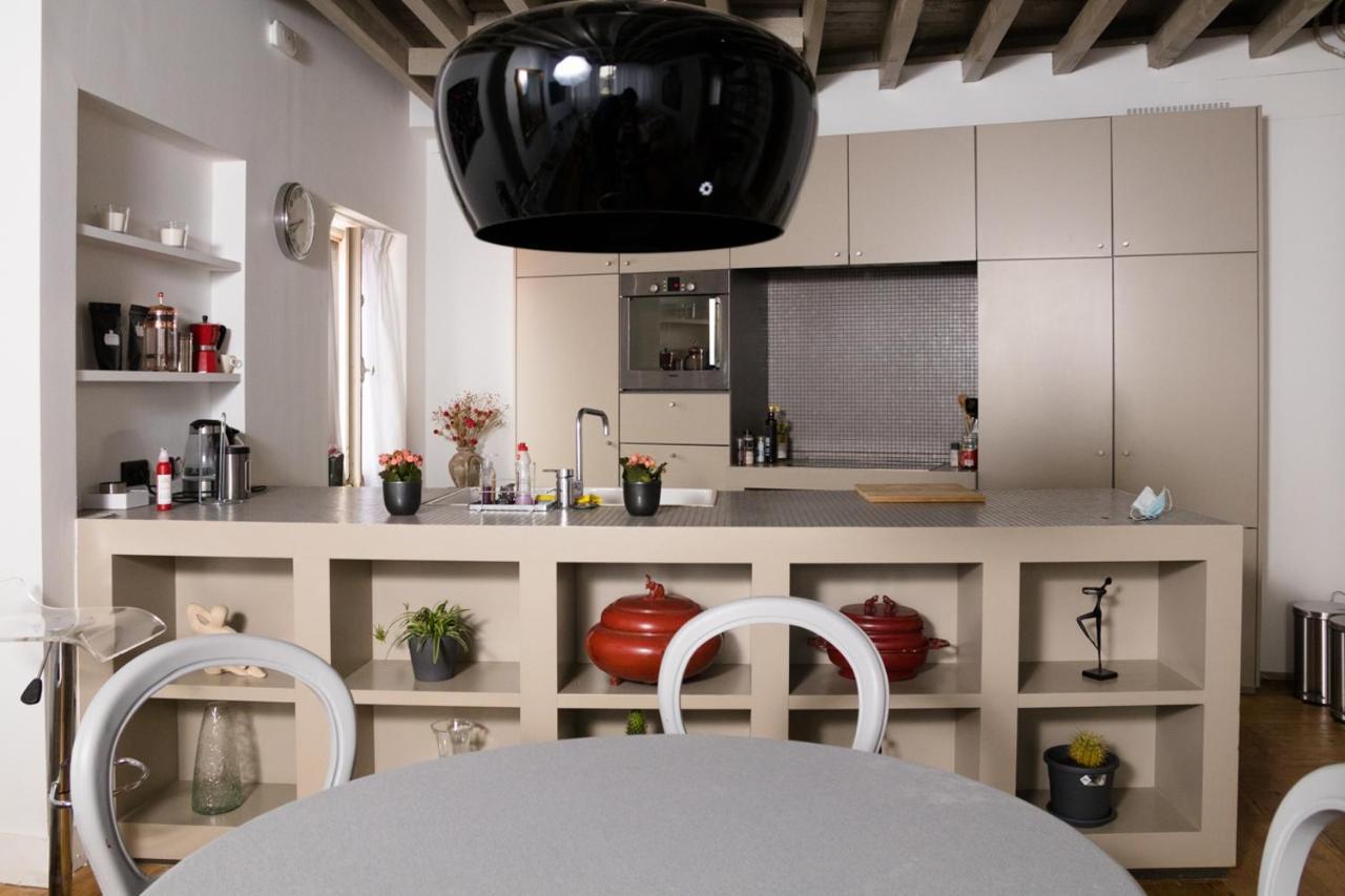 Duplex Dernier Etage Avec Terasse A Deux Pas De La Grand Place Brussels Ngoại thất bức ảnh