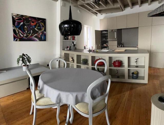 Duplex Dernier Etage Avec Terasse A Deux Pas De La Grand Place Brussels Ngoại thất bức ảnh