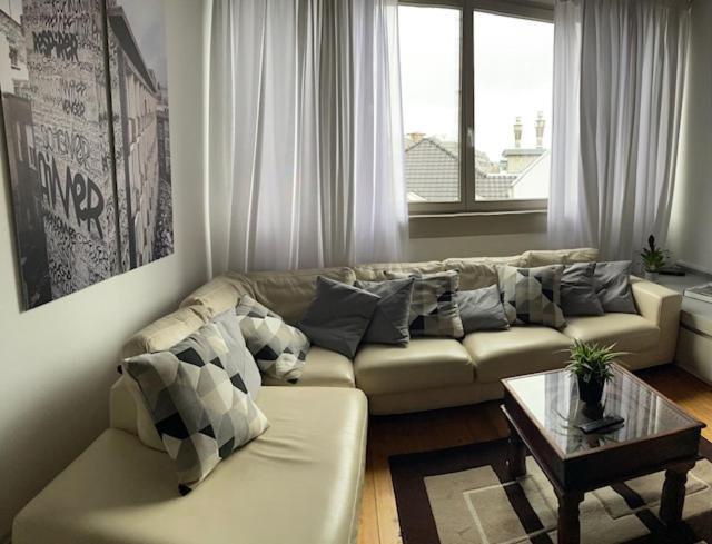 Duplex Dernier Etage Avec Terasse A Deux Pas De La Grand Place Brussels Ngoại thất bức ảnh
